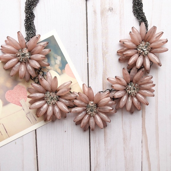 Anthropologie Pale blush Necklace - Picture 5 of 8
